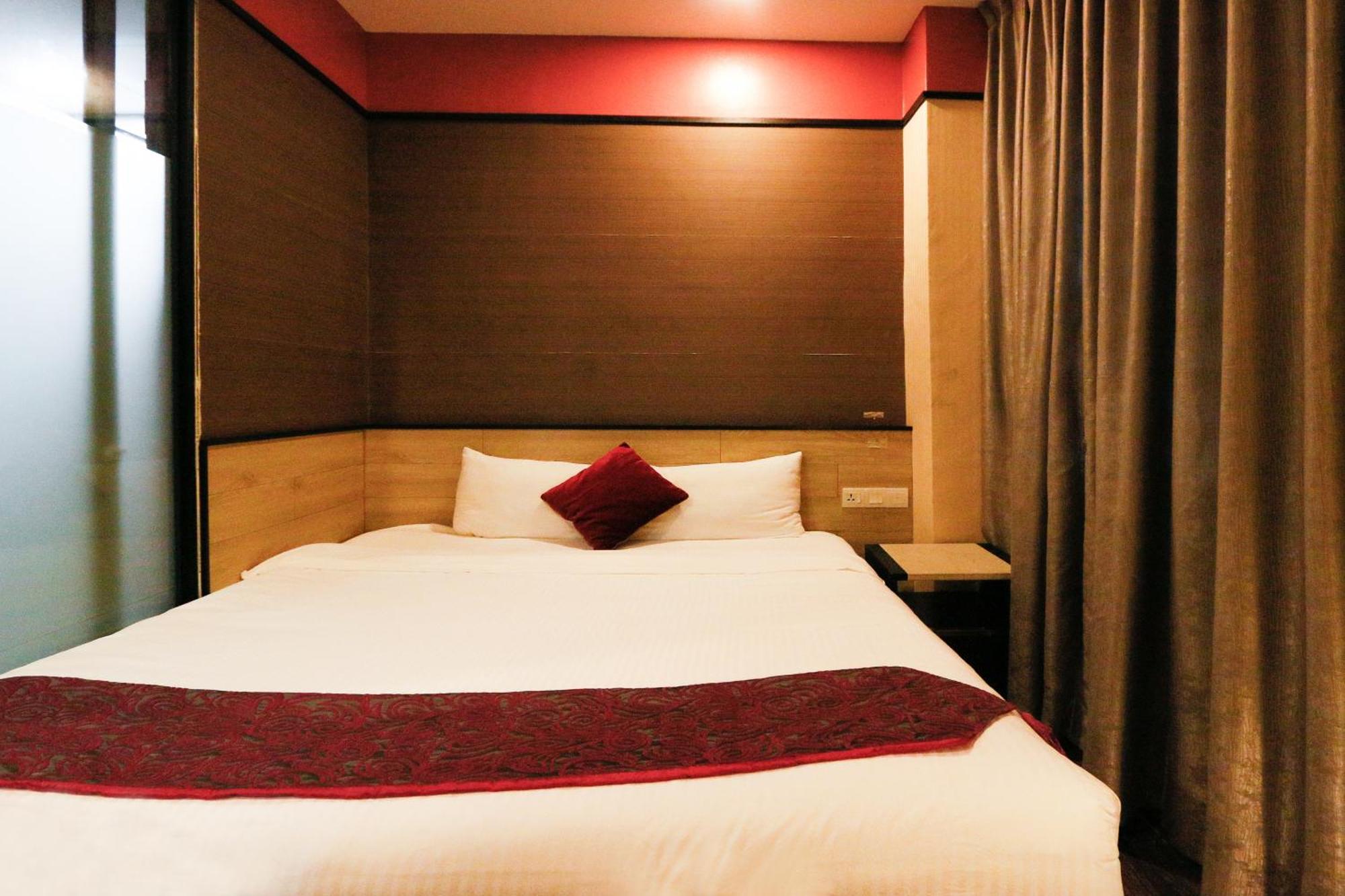 Golden Roof Hotel, Seri Iskandar Eksteriør billede