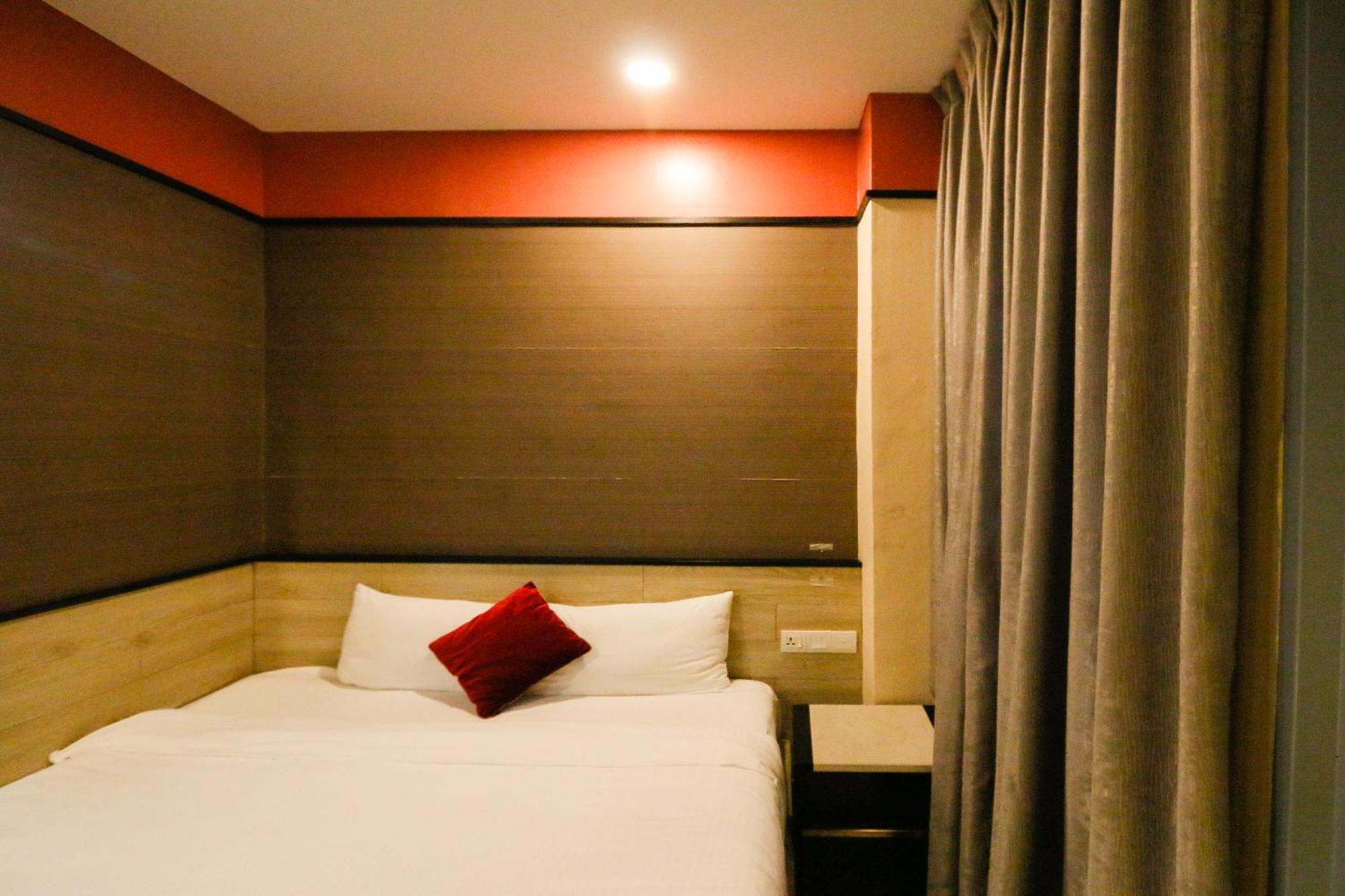 Golden Roof Hotel, Seri Iskandar Eksteriør billede