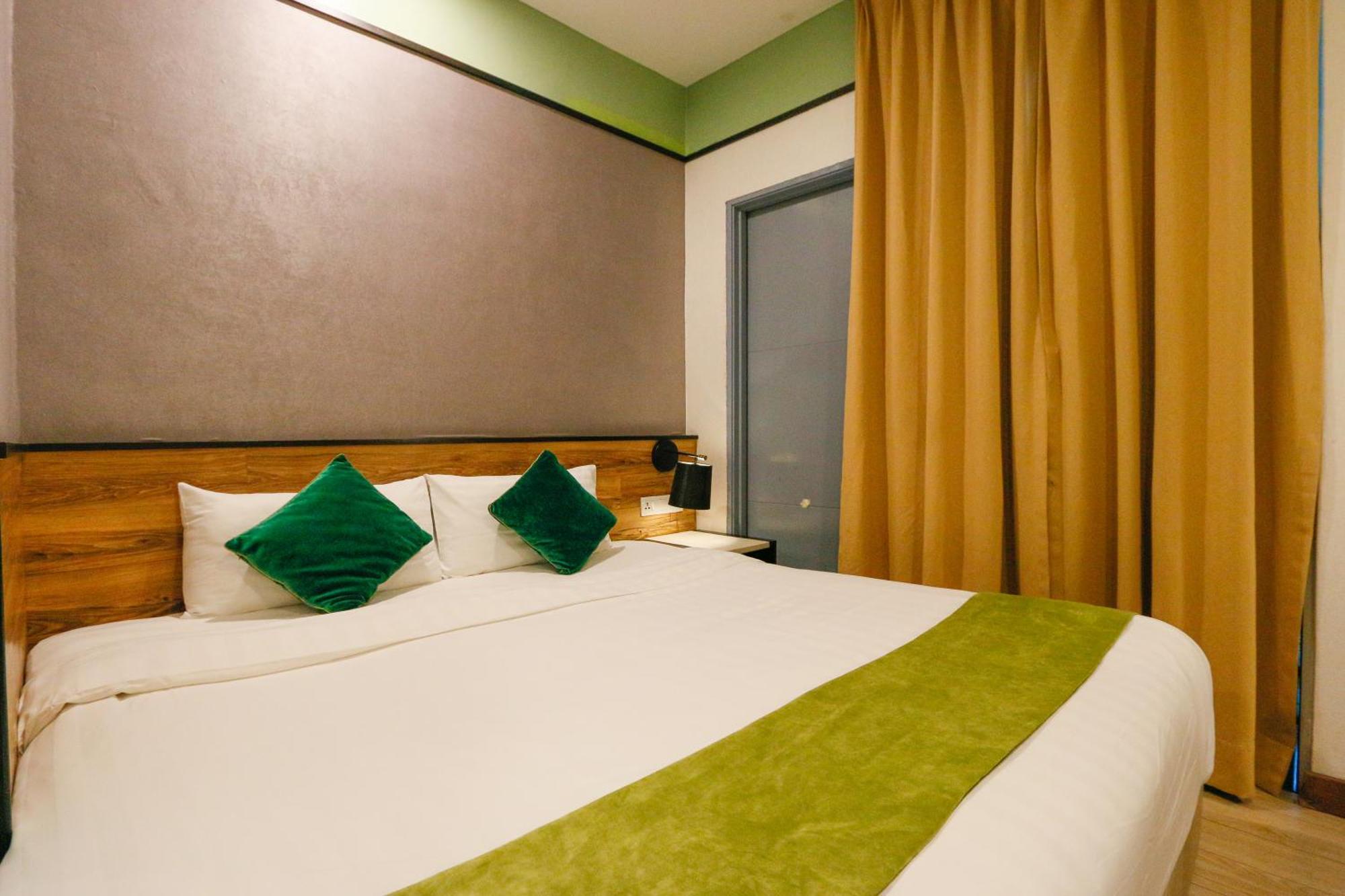 Golden Roof Hotel, Seri Iskandar Eksteriør billede