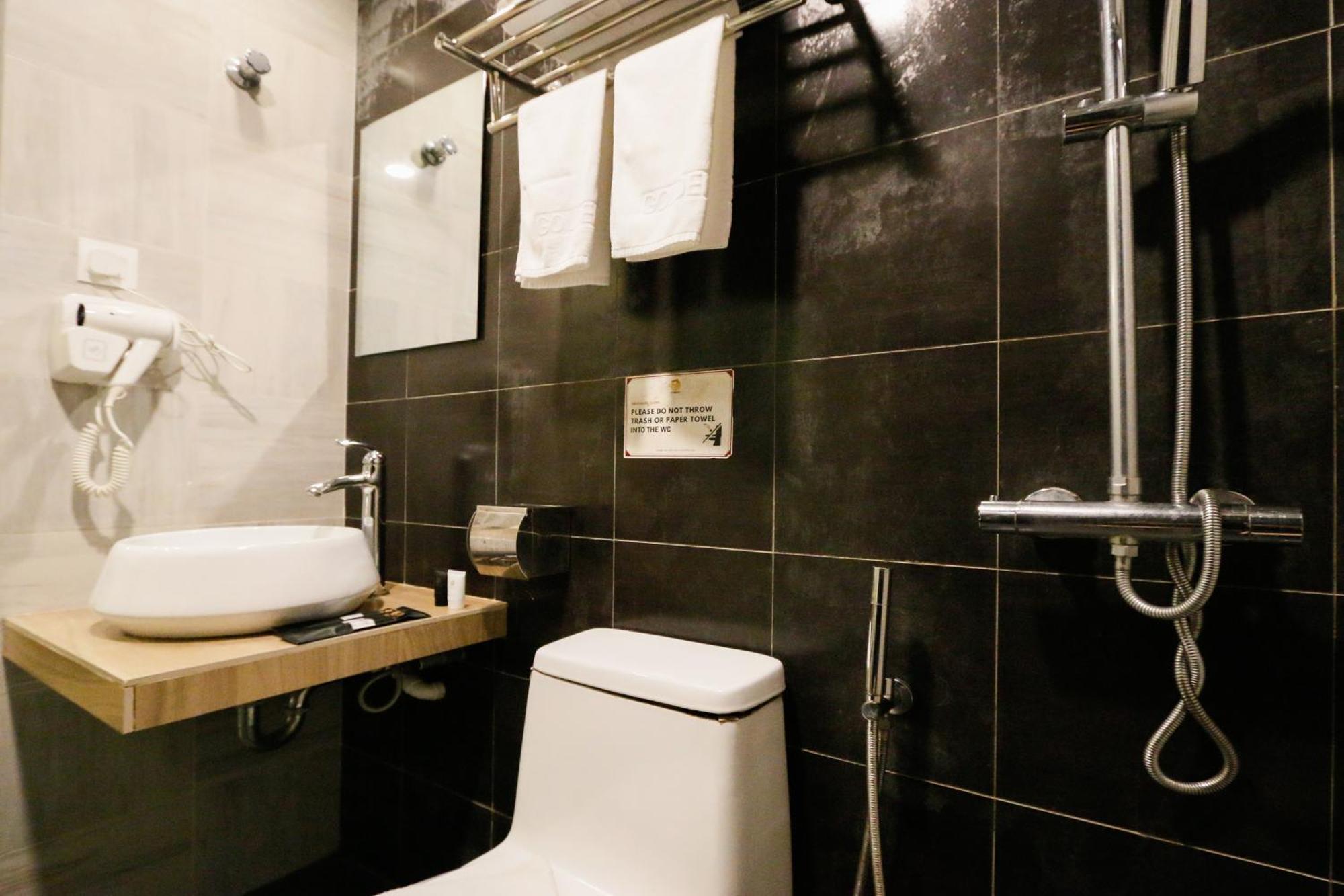 Golden Roof Hotel, Seri Iskandar Eksteriør billede